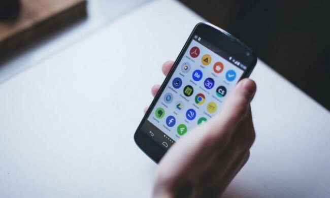 Фото секретного смартфона Samsung з'явилися в мережі