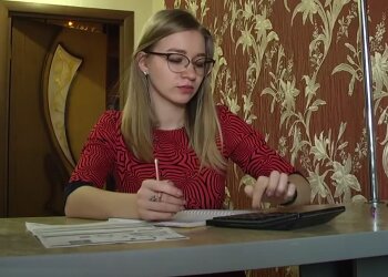 Долги за коммуналку. Фото: скрин youtube