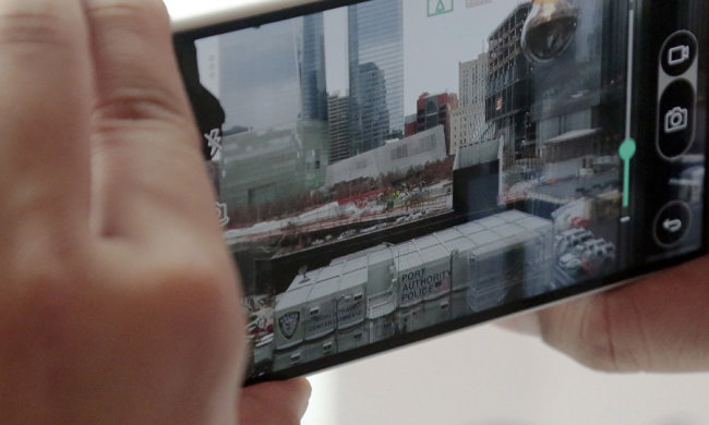 Руками не чіпати: Google показала, як користуватися телефоном