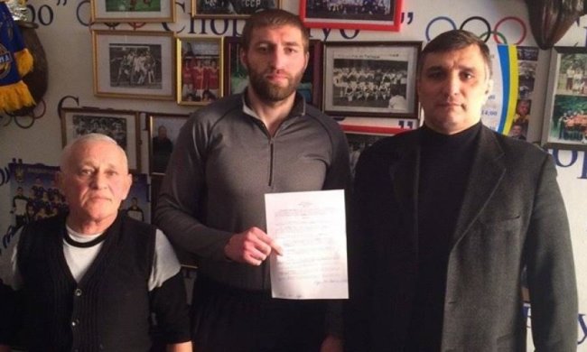 Українець Дмитро Побережець дебютує на UFC 211 в США