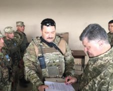 Волонтер указал на ошибки Порошенко