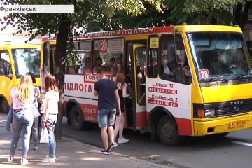 Франковские маршрутчики наплевали на карточки Марцинкива - никаких льгот
