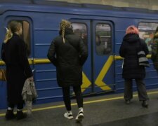 Метро в Києві, фото: скріншот з відео