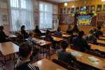В українській школі директор принизила учениць за зовнішність: "Худесенька, а целюліт"