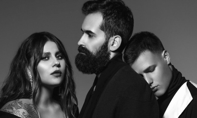 Гурт KAZKA відіграв яскравий концерт у Києві: англомовна прем'єра, повний зал і тепла атмосфера