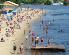 Пляжі Києва готові приймати відпочивальників