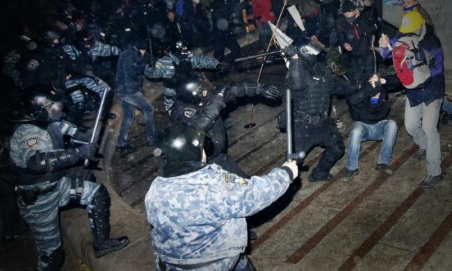 Під боком у Авакова працюють кати Майдану