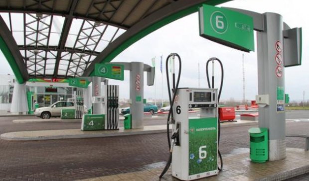 Беларусь уменьшит поставки бензина в Россию