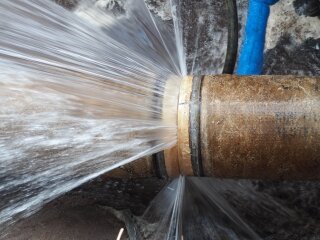 Прорив каналізації. Фото з відкритих джерел