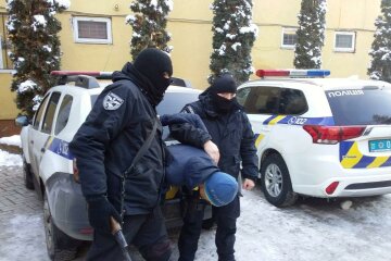 Поліцейські, фото з вільних джерел