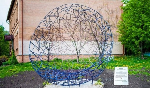 В парках Киева установили 15 креативных скульптур