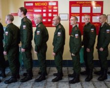 Россия насильно отправляет новобранцев из Крыма за пределы полуострова