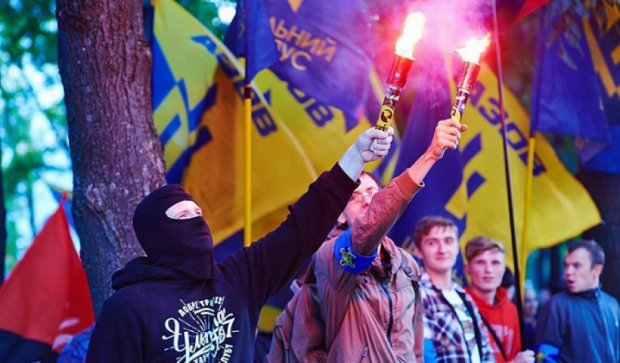 Шествие в поддержку Полищука и Медведько устроили в Харькове (фото)