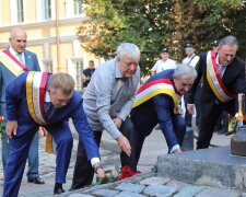 Цветы, жара и Кивалов с шампанским: как Одесса празднует День города, - понравилось не всем