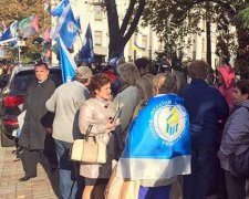 Під ВР мітингують «За гідну працю» (фото)