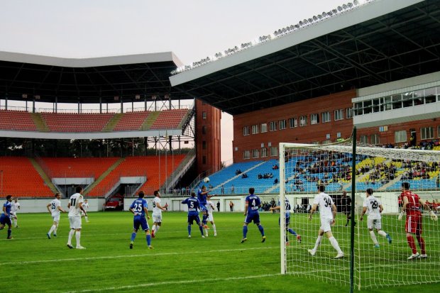 Знаменитый украинский футбольный клуб снялся с чемпионата