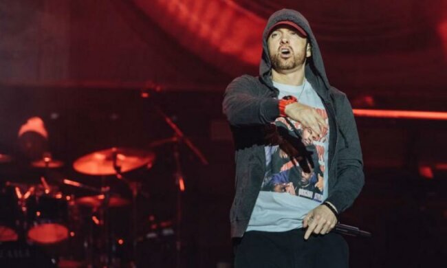 Французский Эминем зачитал рэп на улицах Киева