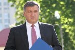 Двох столичних поліцейських звільнили за хабарі