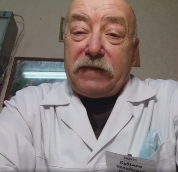 Врач Владимир Кудимов, кадр из видео