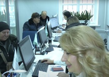 Пенсионеры в Пенсионном фонде