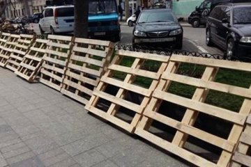Художники Одессы строят баррикады
