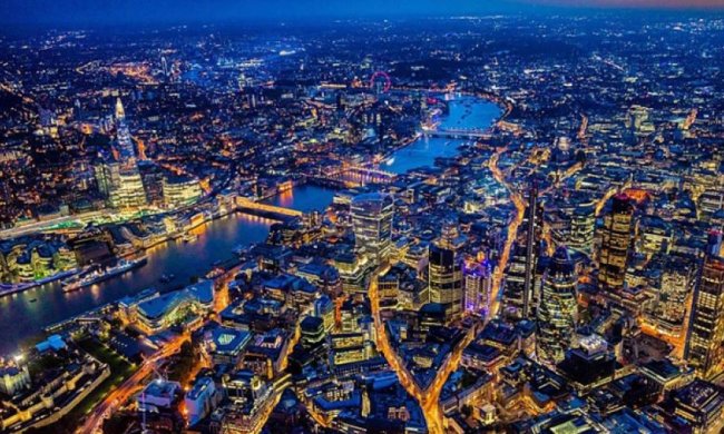 Фантастические ночные пейзажи открылись с высоты птичьего полета (фото)