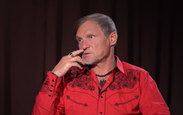 Олег Скрипка, кадр із інтерв'ю