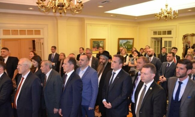 З'явилися фото українських учасників сніданку з Трампом