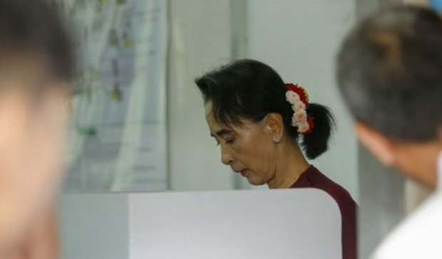 Впервые за 25 лет в Мьянме проходят свободные выборы