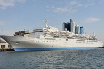 Круизный лайнер привез британских туристов в Одессу (фото)