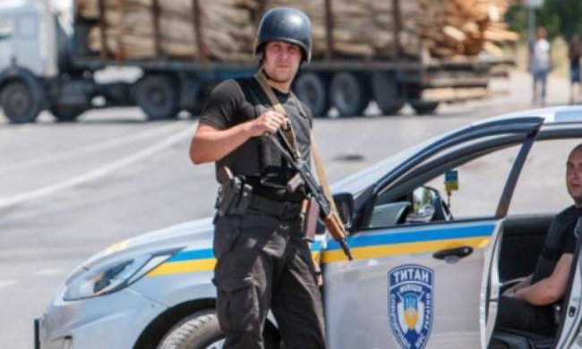 Бійці "Правого сектору" взяли у заручники 6-річну дитину - джерело в МВС