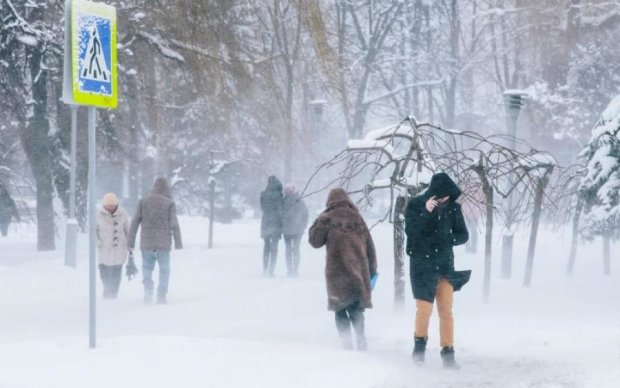 Погодна зрада: Харків занурився в сніговий апокаліпсис