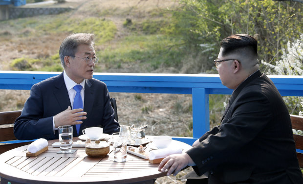 Инь и ян: две Кореи проводят "саммит мира"
