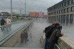 Фонтан з окропу / скріншот з відео