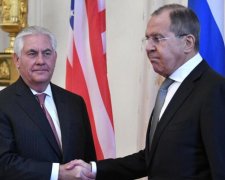 Лавров нагодував Тіллерсона байками про Україну