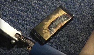 Из-за возгорания "исправленного" Galaxy Note 7 отменили рейс в США