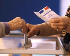 Французи масово наплювали на вибори