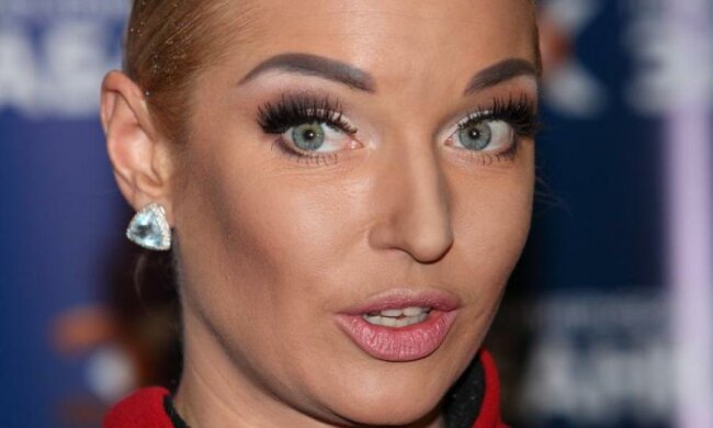 У кого копита більше: фанати переплутали Волочкову з конем