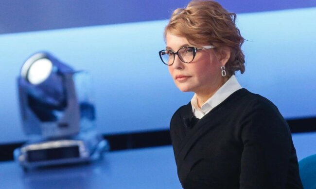 Тимошенко с новой прической помолодела на 20 лет, украинцы в восторге: "Божественная, красавица"