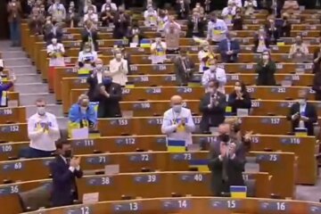 Європарламент, YouTube