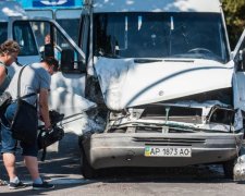Не ограничивайся и не тормози: в ДТП люди гибнут сотнями, а лихачей остановить некому