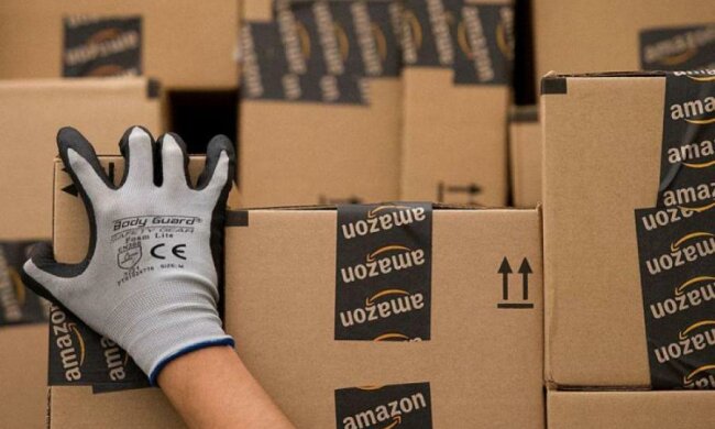Битва гігантів: Google оголосила війну Amazon