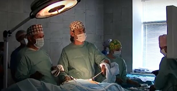 Уникальная операция в онкологическом центре, скриншот с видео