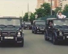Керівників академії ФСБ "звільнили" випускники на "Гелендвагенах"