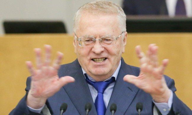 Масові протести в Росії: коричневий заміс Жириновського зняли на відео