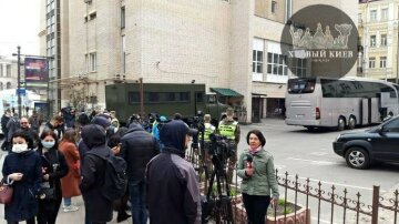 Украинцев отпустили с обсервации, фото: Telegram-канал "ХК"