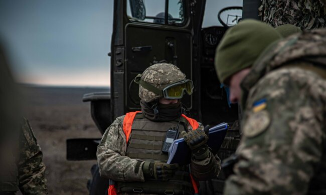 заняття з навідниками та водіями бойових броньованих автомобілів "Козак-2", фото: штаб ООС