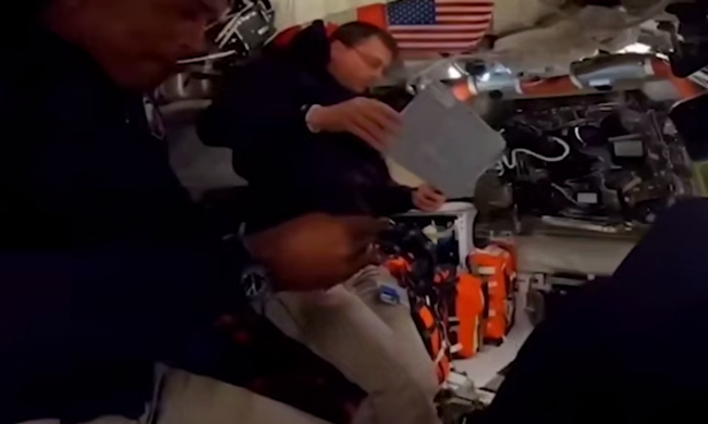 Астронавти, кадр з відео