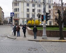 Буковинці лишаються без копійки в кишені, масові звільнення: кому не пощастило