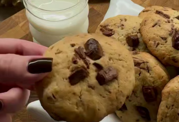 Печиво з шоколадною крихтою, кадр з відео